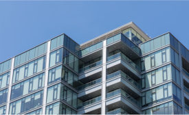 富兰克林大厦重新覆盖玻璃和金属与木纹饰面